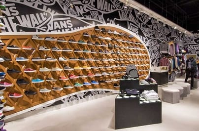 Consegna standard gratuita su Vans