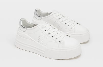 Special Price Scarpe fino al 50% di sconto su Stradivarius