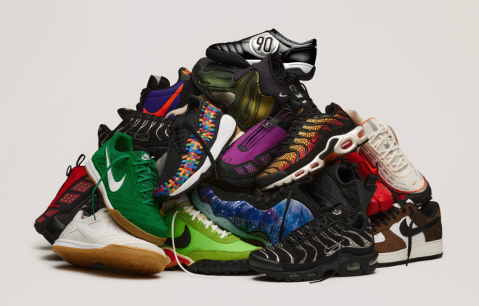 diversi modelli di sneaker Nike su sfondo neutro