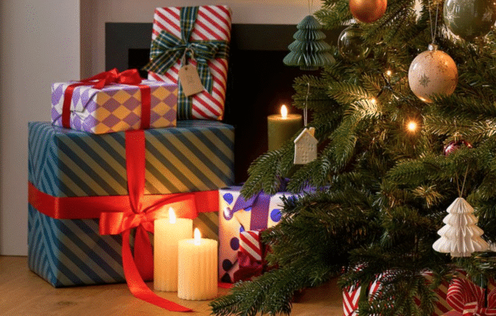 Regali di Natale sotto l’albero