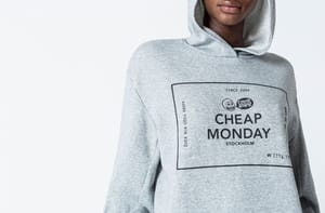Fino al 60% di sconto su Abbigliamento Donna